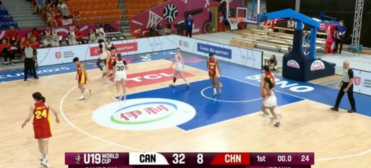 九游-全面下风！中国女篮U19首节8-32净负加拿大队24分 梁雅琦6分
