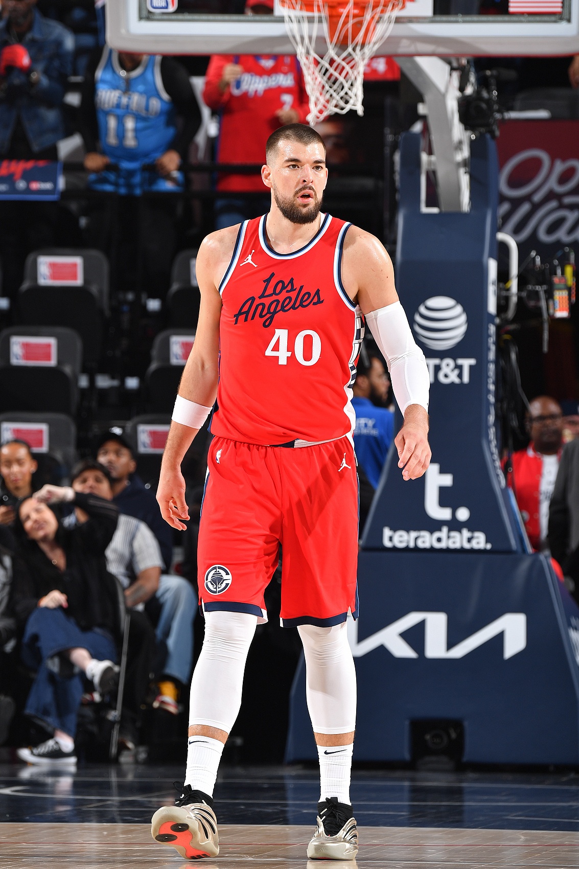 九游-美媒评祖巴茨：快船内线支柱崛起，拯救球队于危难之际